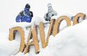 Davos debates “the need to bring the economy closer to society”