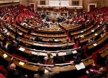 France extends abortion deadline from 12 to 14 weeks