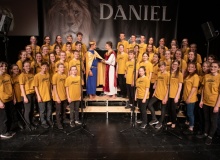 Teen choirs stage a musical on the Book of Daniel across Switzerland