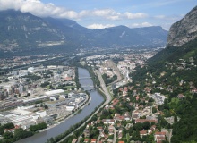 Grenoble allows to wear ‘burkinis’ in public swimming pools