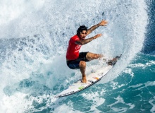 The surfer of the iconic Olympic photo: “I can do all things through Christ who strengthens me”