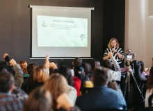 350 Spanish Christians attend conference on personal relationships in the workplace