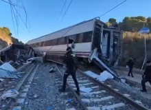Train derailment in Spain causes at least 39 deaths