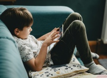 France and Spain move to ban social media for children under 16
