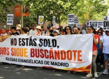 Thousands in 45 ‘Spain, We Pray For You’ gatherings across the country