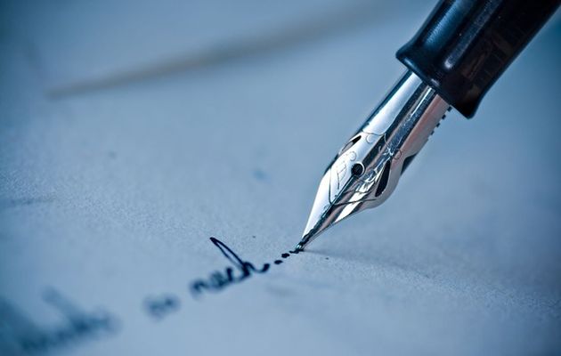 Some neuroscientists think that giving up handwriting will impact on how future generations learn to read. Photograph: Erhan Dayi/Alamy ,write pen