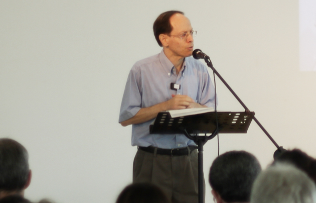 Pablo Martinez, speaking at a conference. / GBG,Pablo Martínez Evangelical Focus