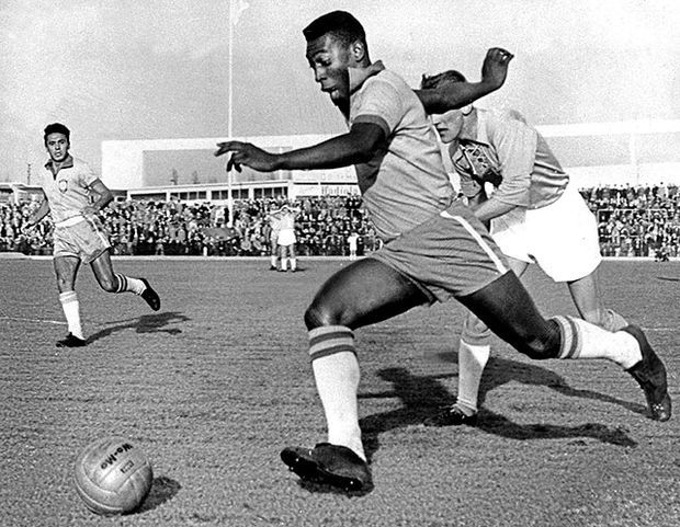 Pelé, 1960. / Wikimedia Commons.,Footballer Pelé