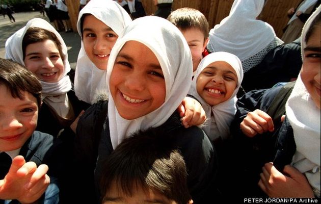 Children of Islamic primary school in London, the first state-funded Muslim school. / PA,islamic school