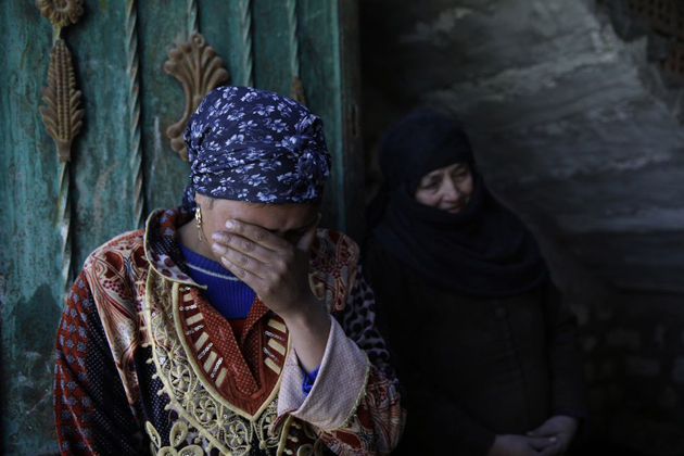 Family of a Christian killed by ISIS in Lybia mourn. / AP,family Lybiba ISIS 21