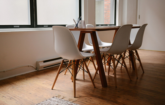 Poho: Breather (Unsplash),chairs office
