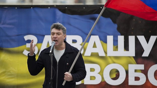 Nemtsov in a rally supporting Ukraine's cause.,Nemtsov Russia