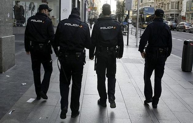 Spanish Police agents. / EFE,
