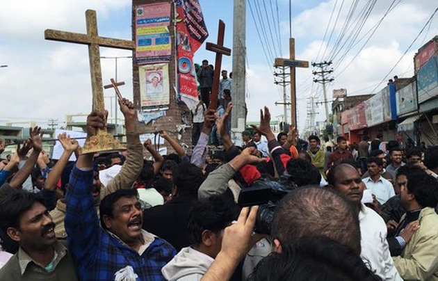Protests in Lahore after the attacks which killed 17 Christians. / BBC,Lahore Christians