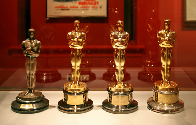 Katharine Hepburn's four Best Actress Academy Awards. / Cliff (Flickr, CC),Katharine Hepburn, Oscars
