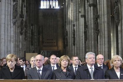 politicians from Germany, France and Spain were present at the ceremony / Deutsche Welle