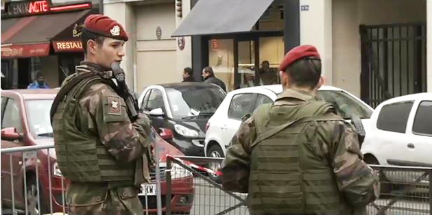 Police protects strategic buildings in Paris. / France 24,Paris church attack