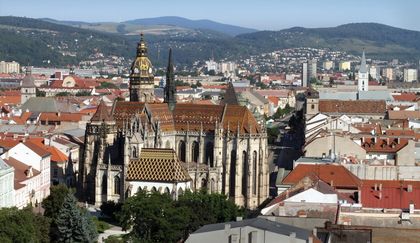 Lung cancer mortality was positively associated with deprivation in Kosice (Slovakia).