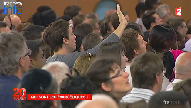 Worship service, as reported on France TV's report. / France 2,evangeliques, evangelicals France