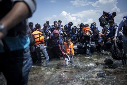 One third of the men, women and children who arrived by sea in Italy or Greece were from Syria / UNHCR