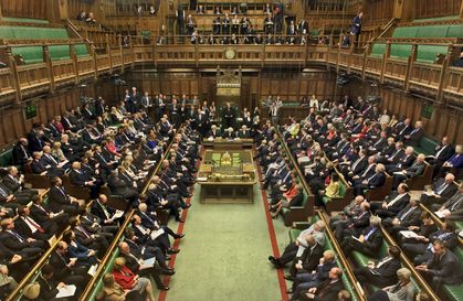 The Commons, waiting for the vote / BBC