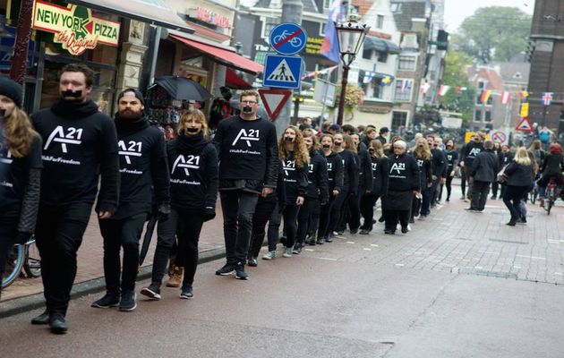 A walk for freedom in Rotterdam / A21,