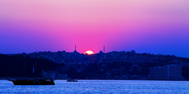 The Istanbul Strait. / Photo: Sammsky (Flickr, CC),istanbul, turkey, opinion, christians