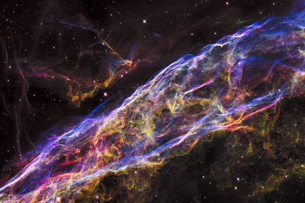 Archive image of Veil Nebula Supernova Remnant. / NASA,nasa, supernova, nature
