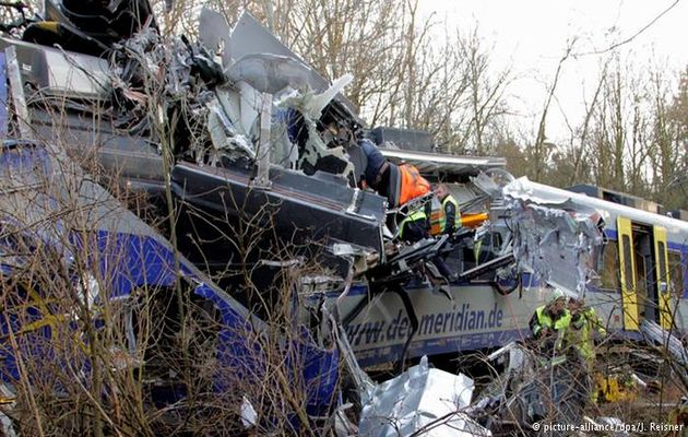 Two commuter trains collided in southern Germany /DPA,
