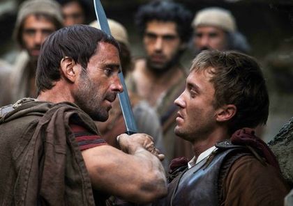 Joseph Fiennes and Tom Felton / risen-movie.com