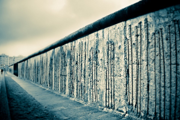 Berlin Wall as it appears ucrrently Northern Area of Berlin. / Mike (CC BY-NC-ND 2.0),berlin wall, 2016, modern, new, germany, 