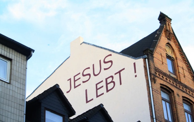 A church building in Germany. ,jesus lebt, jesus lives, germany, graffiti, jesus