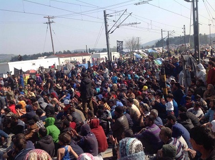 A demosntration of asylum seekers, asking for open borders. / OAC Albania