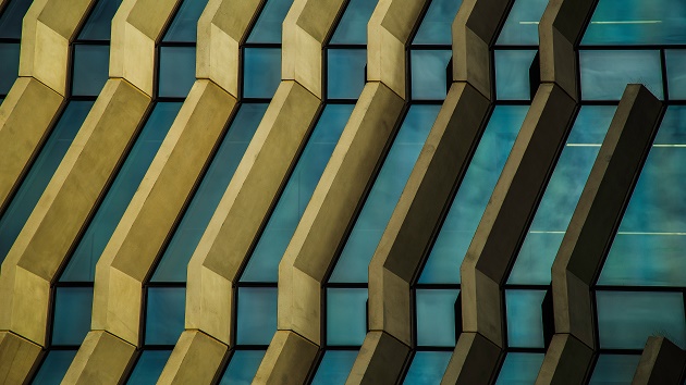 Photo: Mike Wilson (Unsplash, CC),building, windows, city