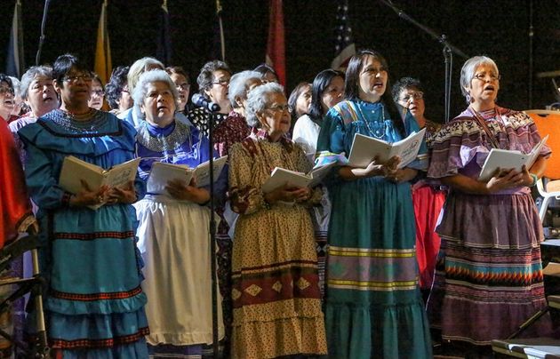 A Native American Christian women choir, singing in  a  FoNAC meeting./  Baptist News,