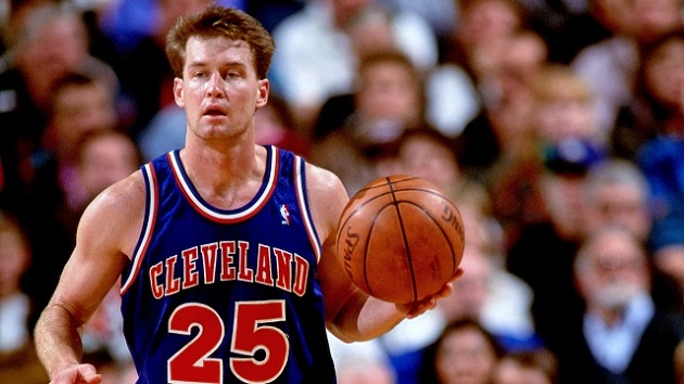 Mark Price, playing with the Cleveland Cavaliers.,