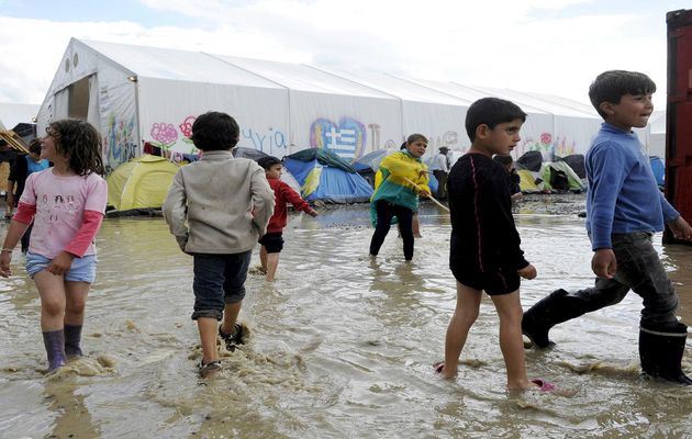 Nearly 90,000 unaccompanied  minors sought refuge in the EU in 2015 / Reuters,