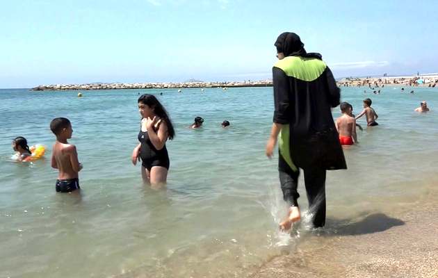 Woman with burkini, Marsella / AP,burkini, islam
