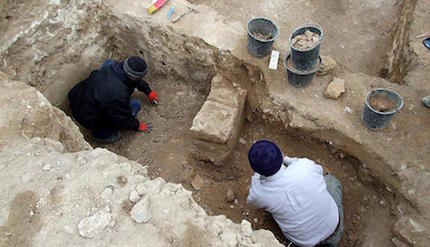 Archaeologists digging at Tel Lachish, a major city in the Kingdom of Judah. / IAA