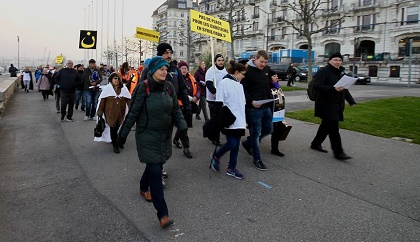 Demonstration in Geneva. /  Verfolgung.jetzt
