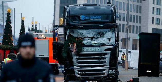 The truck used in the suspected attack, on Tuesday morning. / Reuters,