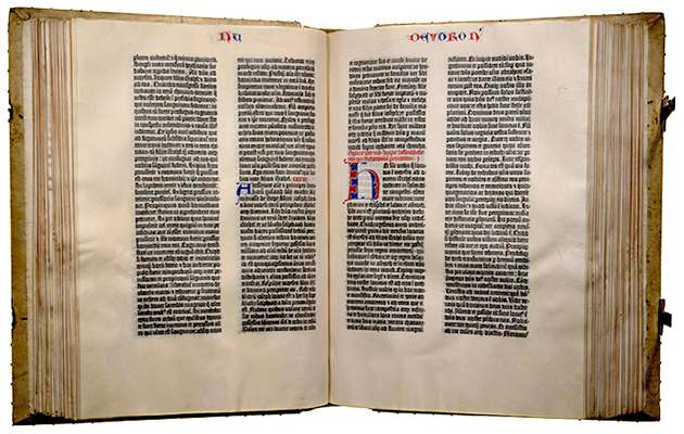 A copy of the Gutenberg Bible.,Biblia Gutenberg