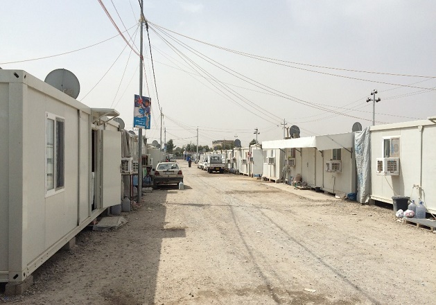 Images of a refugee camp in Iraqi Kurdistan from where some of the families relocated to the Czech Republic stayed. / J. Dezort,