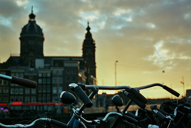 Central train station, in Amsterdam (Netherlands). / Sophie Villerot (Flickr, CC),amsterdam