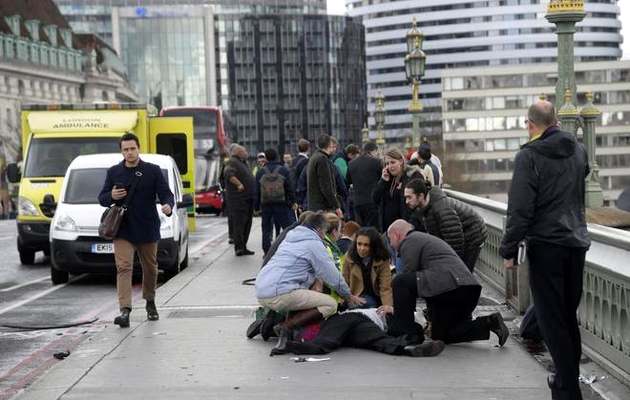 Scene after the attack in London. / Toby Melville Reuters,