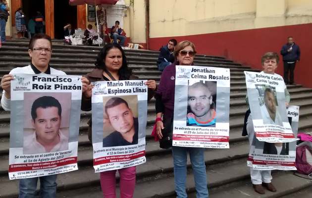 Relatives of missing persons in a demonstration in Veracruz.,