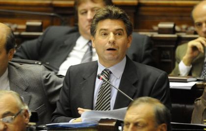 Gerardo Amarilla in the Uruguayan Parliament.