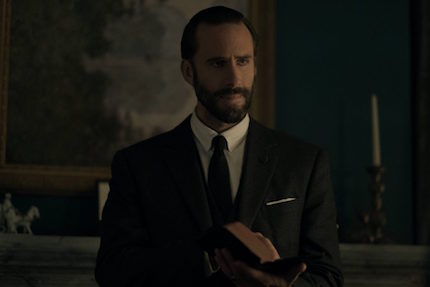 Joseph Fiennes, the actor who played Luther , is a commander with double moral standars.