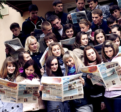 The newspaper aims to reach all type of people, including the youth. / Kolokol