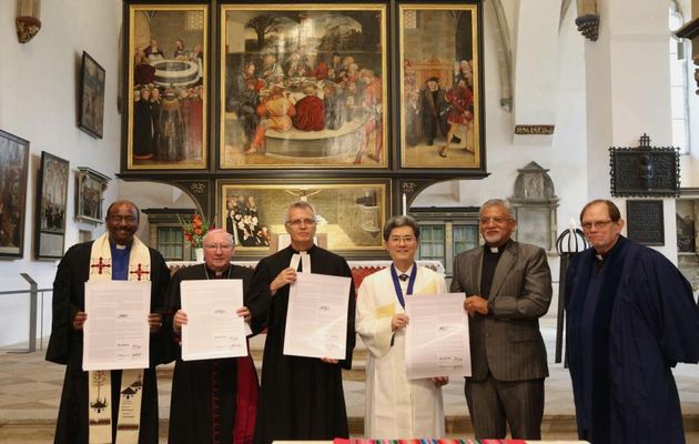 The signers of the JDDJ, in Wittenberg. / WCRC,